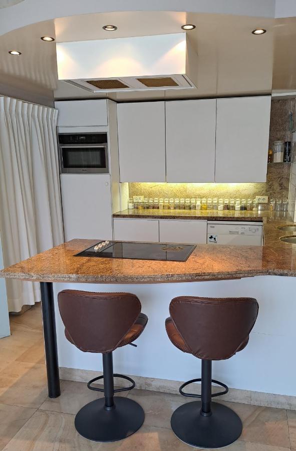 Beautyd Grey Room Centrum Gullegem 韦弗尔海姆 外观 照片